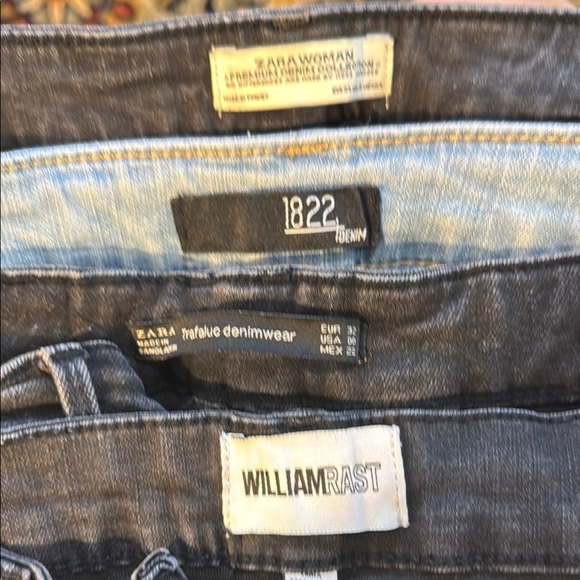 4 pair Skinny Jeans with Distressed Details Size S-XS - Picture 2 of 10